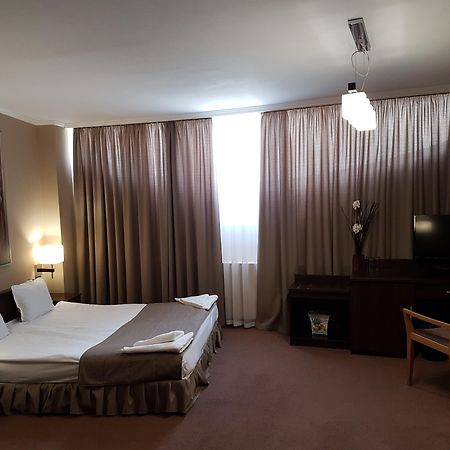 Art Hotel Varna Extérieur photo