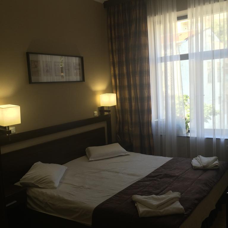 Art Hotel Varna Extérieur photo