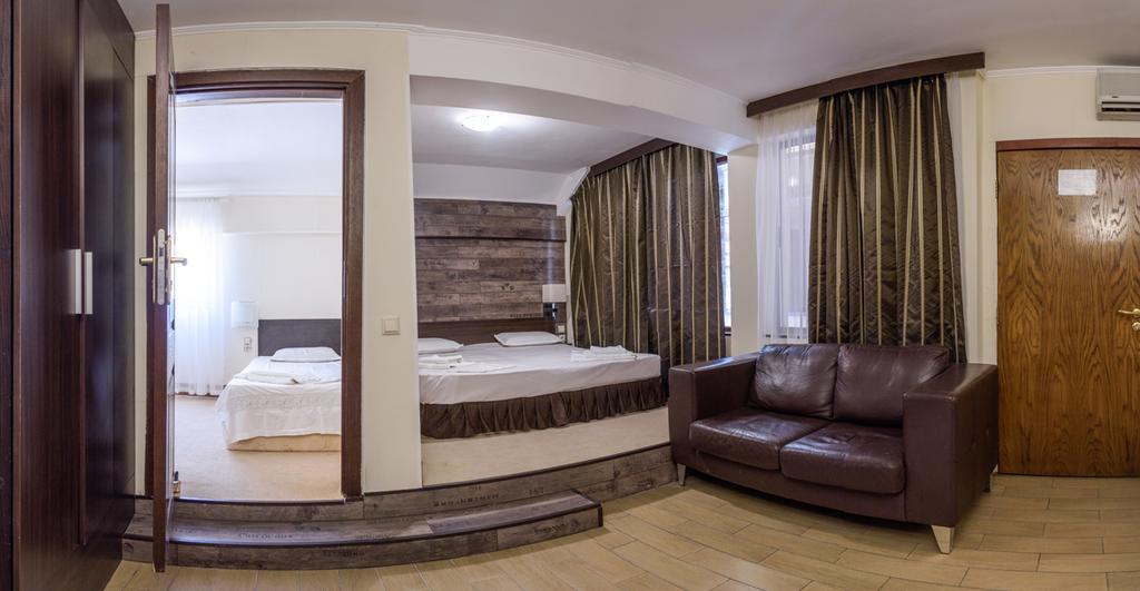 Art Hotel Varna Extérieur photo