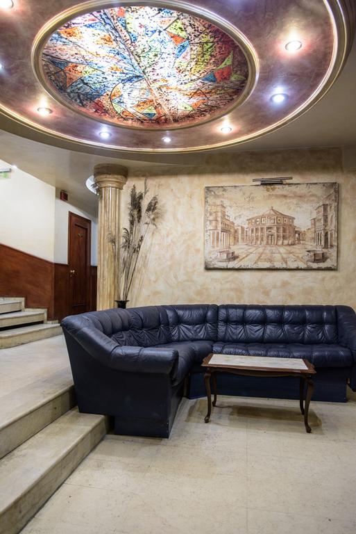 Art Hotel Varna Extérieur photo