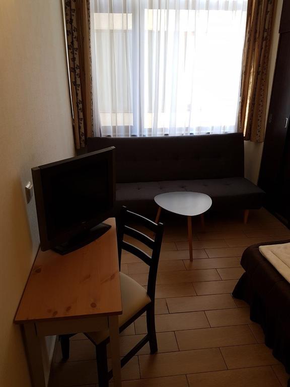 Art Hotel Varna Extérieur photo