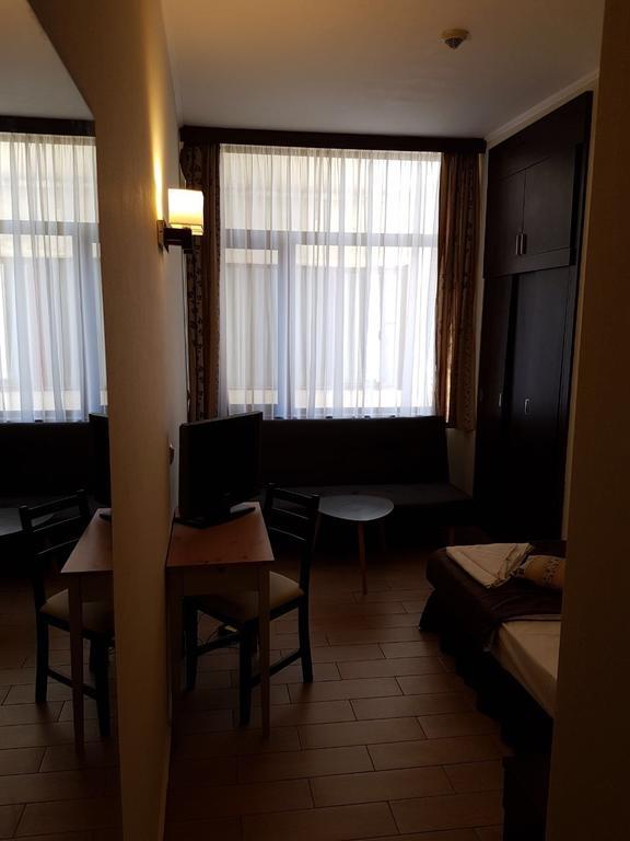 Art Hotel Varna Extérieur photo