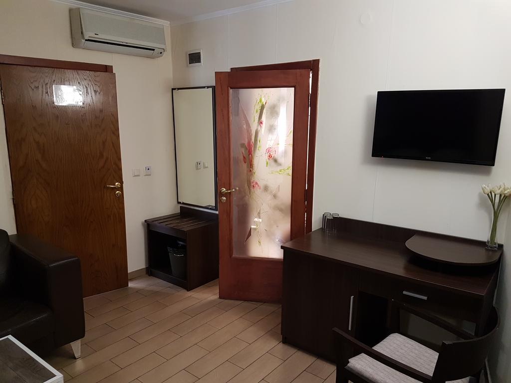 Art Hotel Varna Extérieur photo