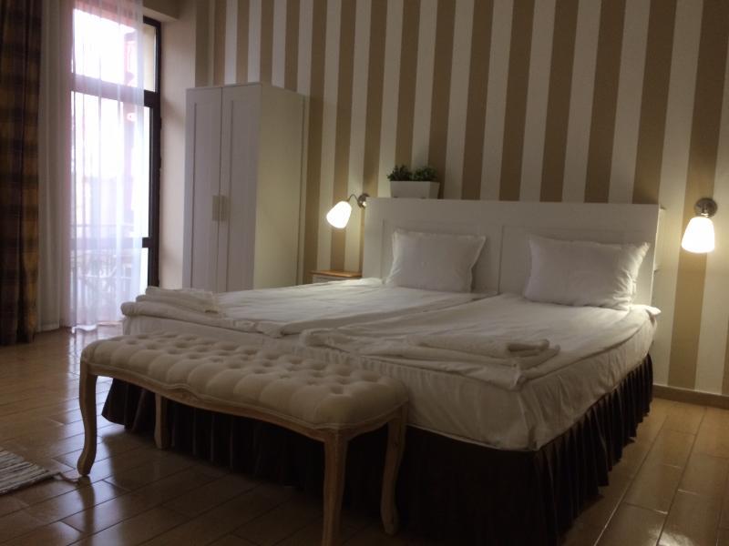 Art Hotel Varna Extérieur photo